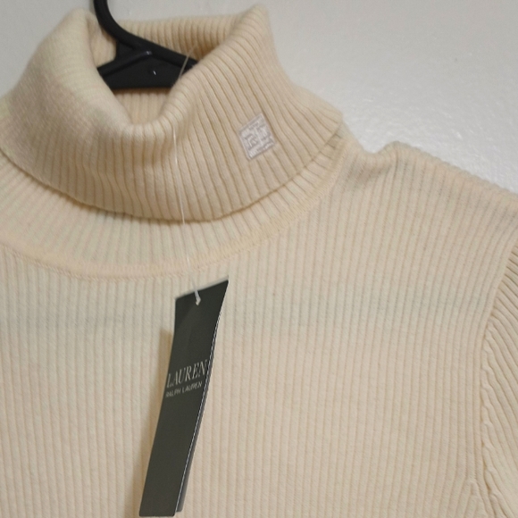 RALPH LAUREN Turtle Neck Long Sleeve Top - Picture 5 of 10